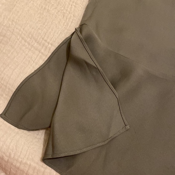 Theory 100% silk blouse . Very good condition. Size S - Picture 9 of 10